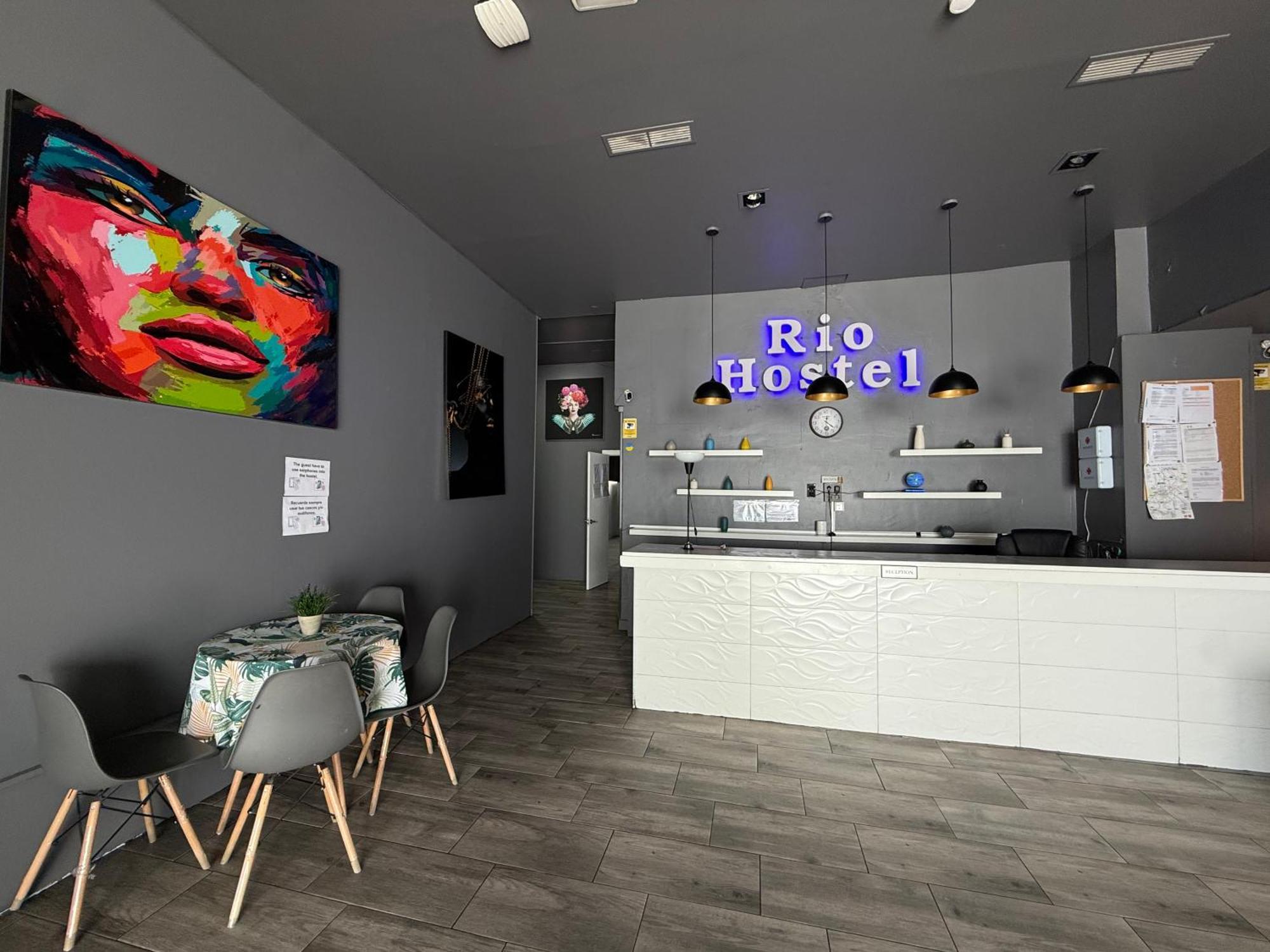 Rio Hostel Madrid Eksteriør billede