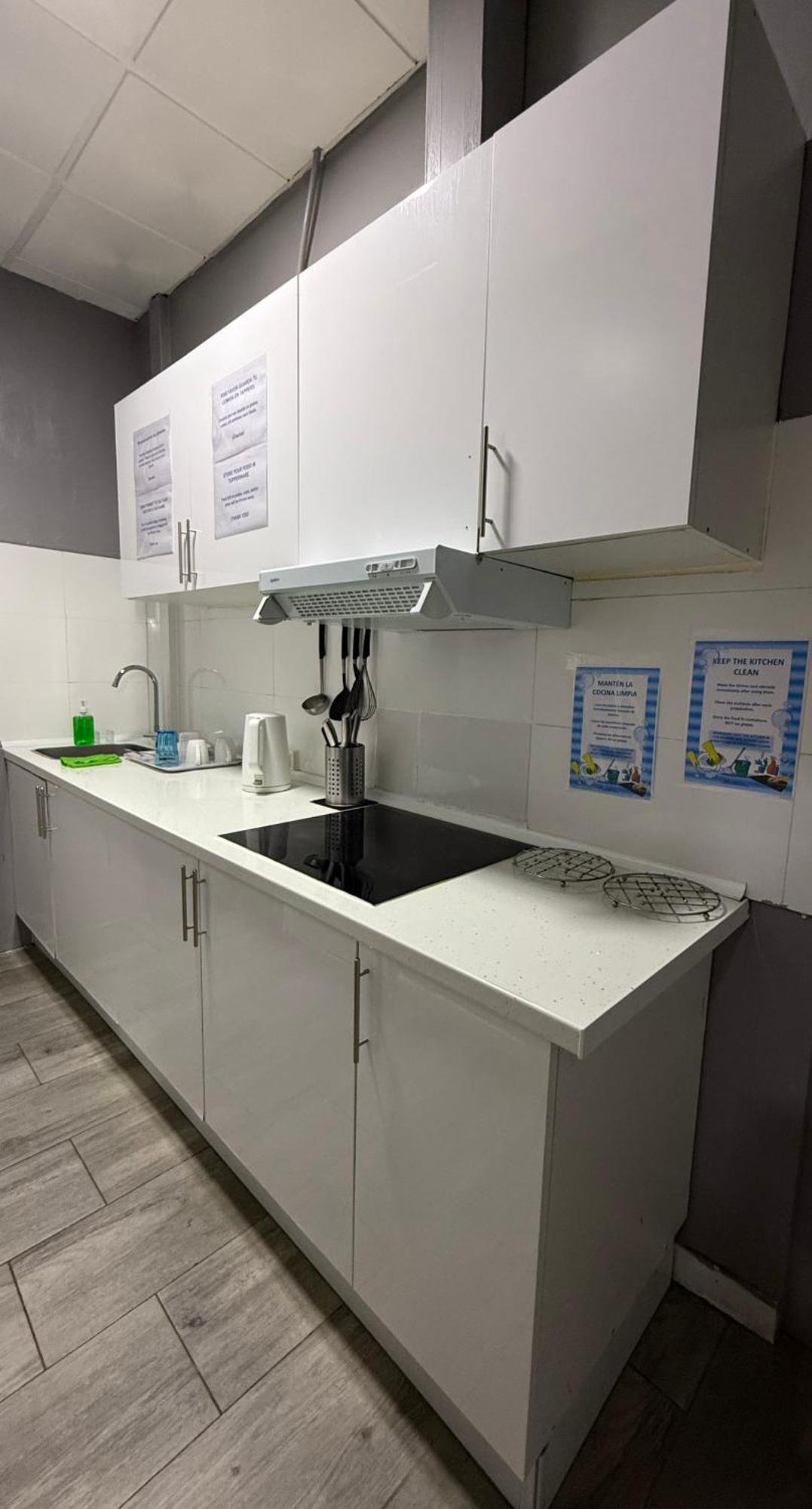 Rio Hostel Madrid Eksteriør billede