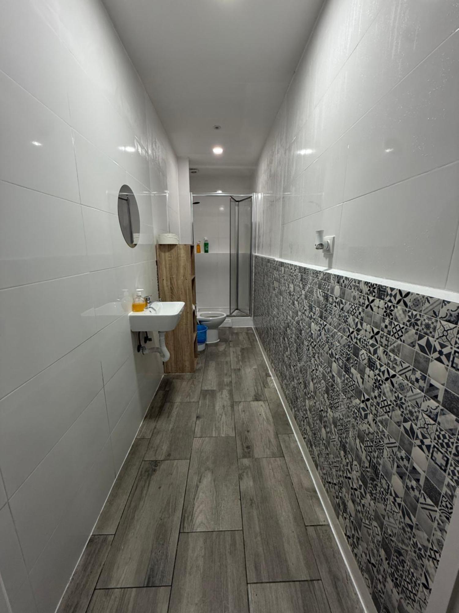 Rio Hostel Madrid Eksteriør billede